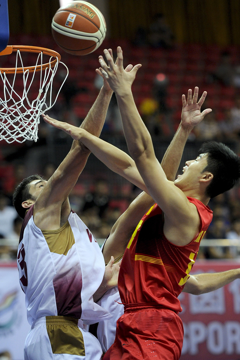 精彩绝伦的篮球对决再次让球迷们着迷(篮球对决英文) 精彩绝伦的篮球对决再次让球迷们着迷(篮球对决英文)